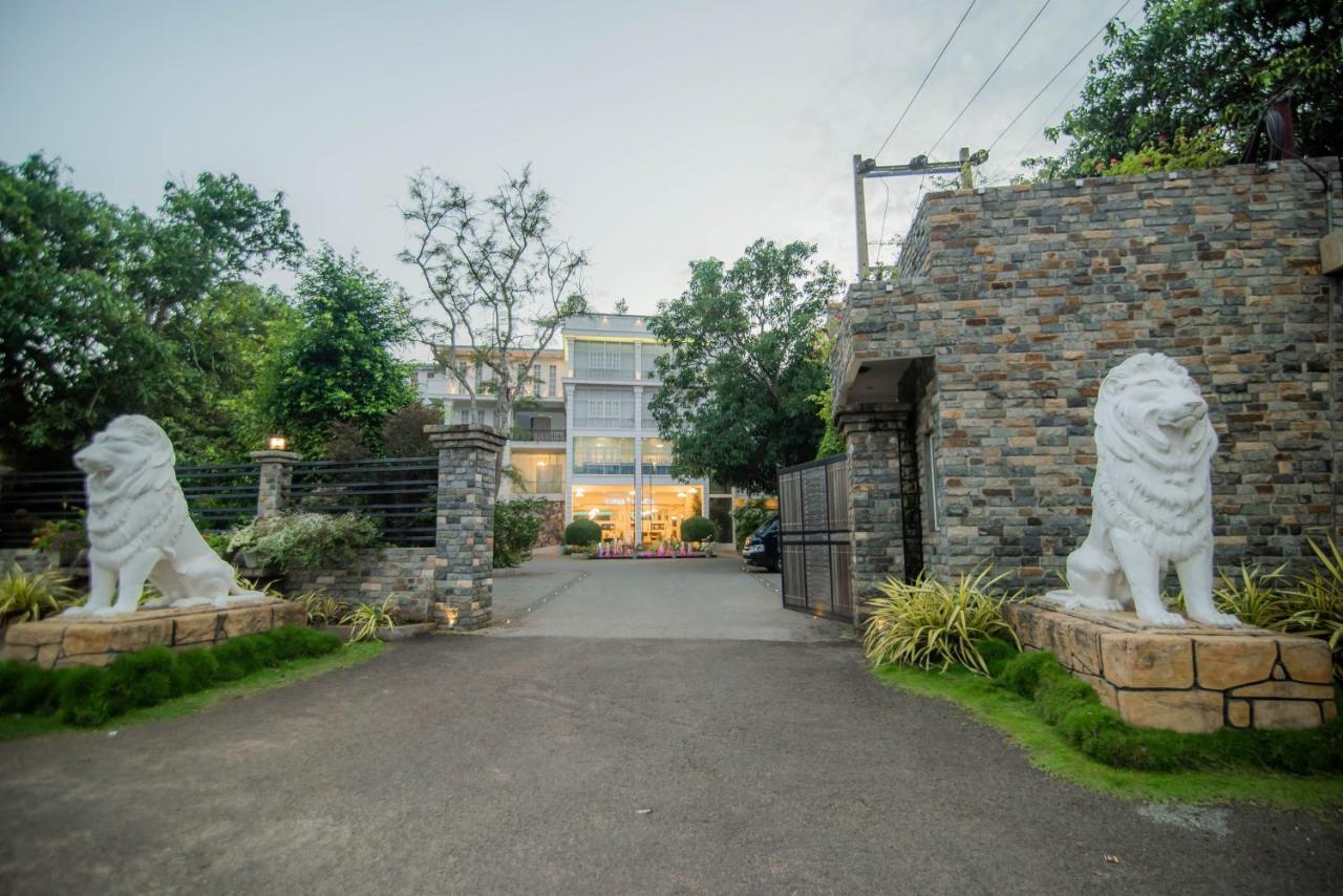 Royal Reach Udawalawe Hotel Екстериор снимка