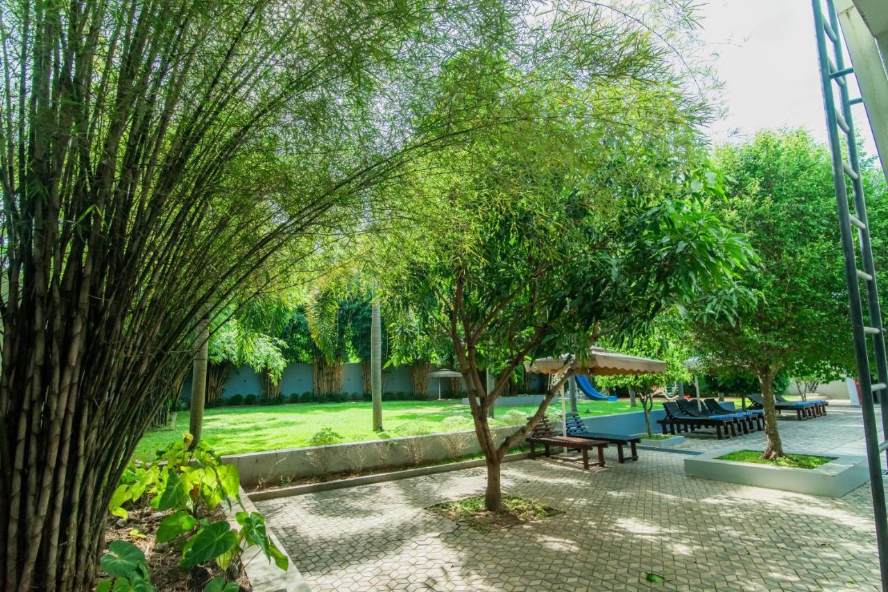 Royal Reach Udawalawe Hotel Екстериор снимка