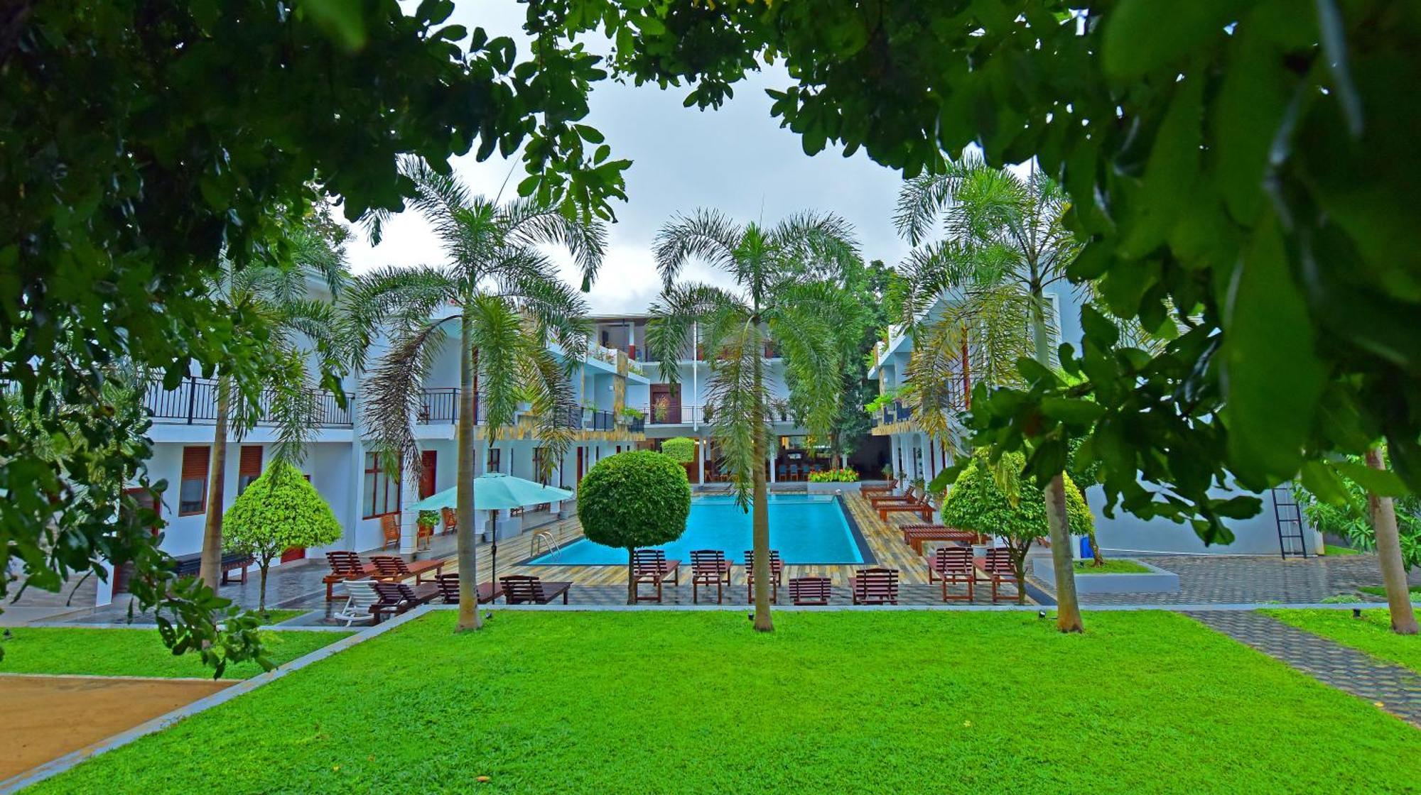 Royal Reach Udawalawe Hotel Екстериор снимка
