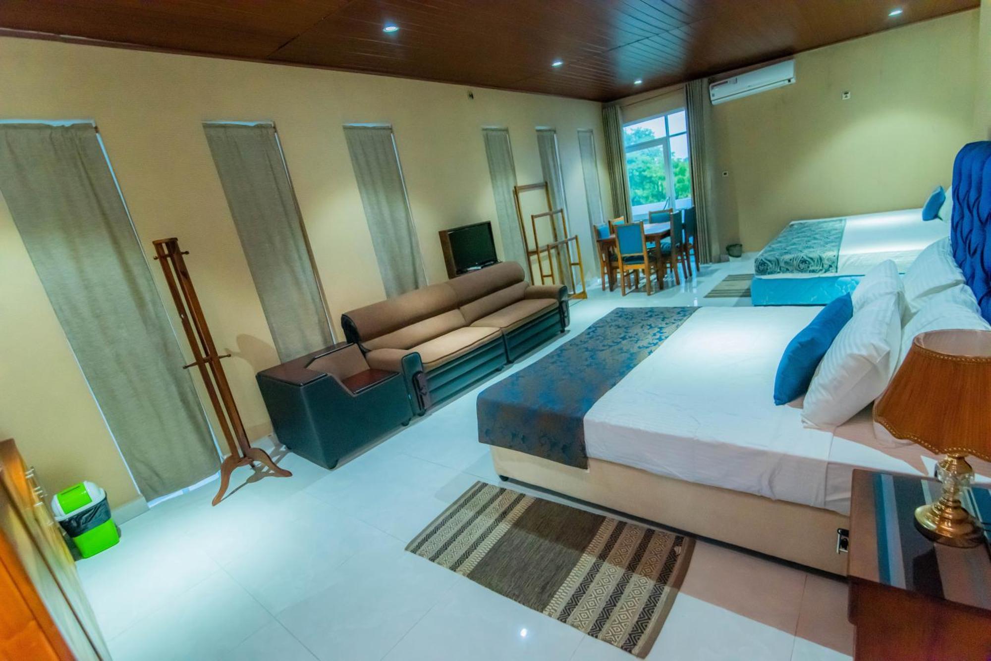 Royal Reach Udawalawe Hotel Стая снимка