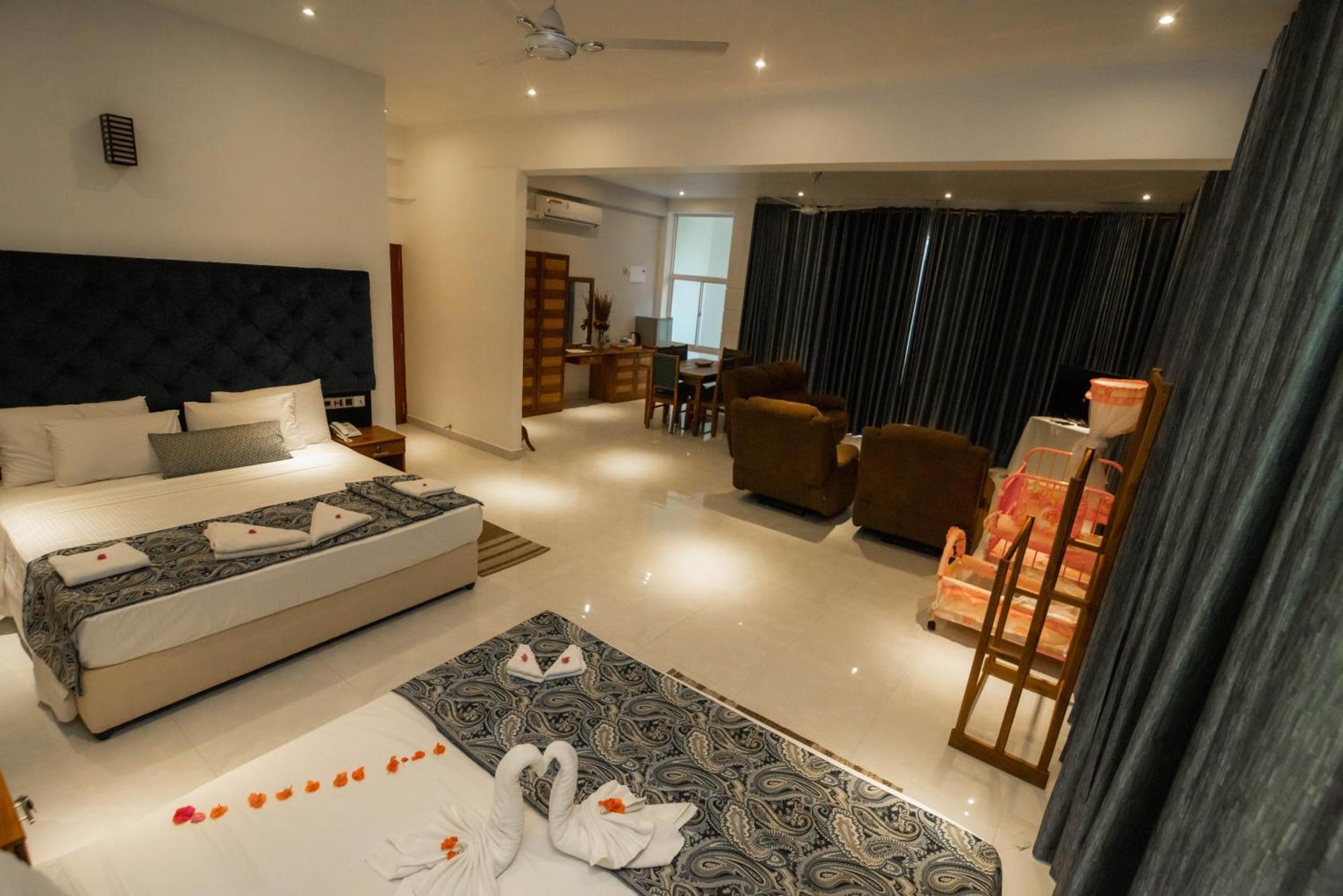 Royal Reach Udawalawe Hotel Стая снимка